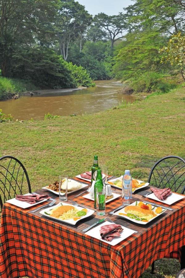 Bullbush River Camp Kihihi Esterno foto