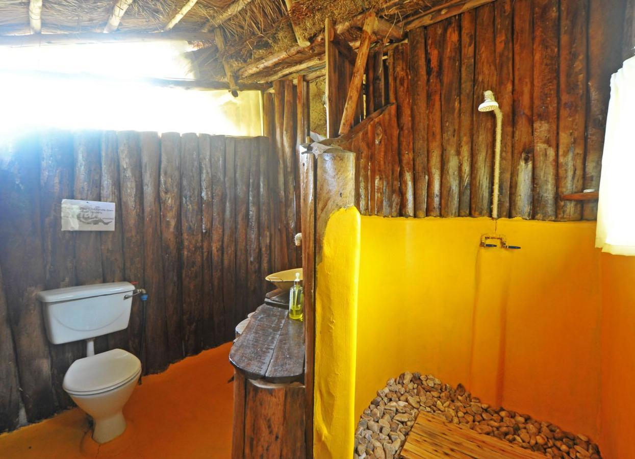 Bullbush River Camp Kihihi Esterno foto